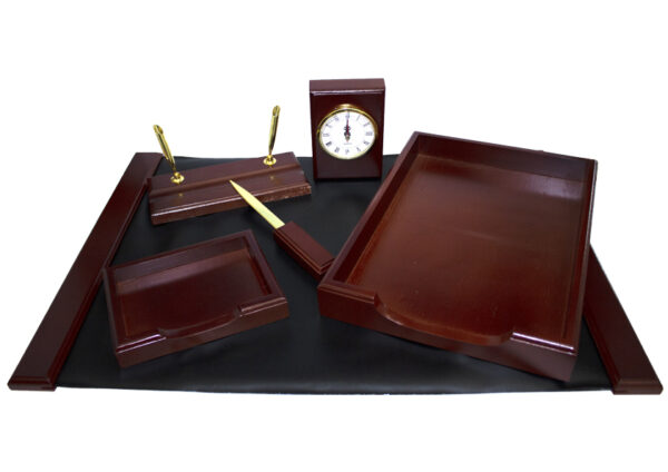 Set birou 6 piese(lemn cul cires),Mapa birou(41*62cm),tavita doc,suport not si pix,ceas,cutit
